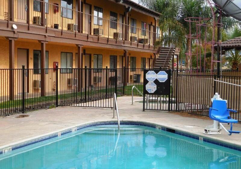 מוטל Best Economy Inn & Suites