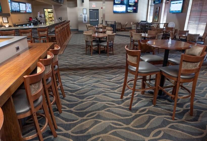 모텔 Quality Inn Dutch Inn