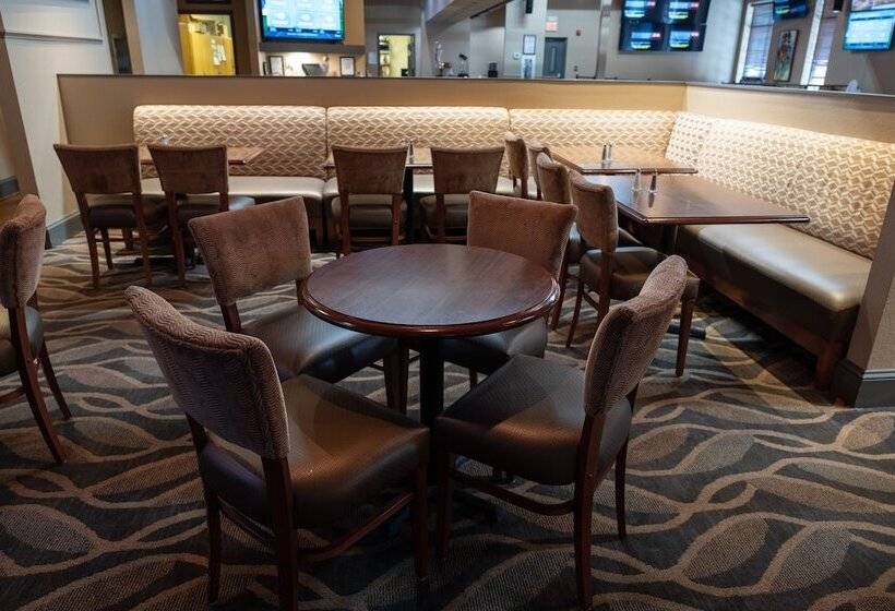 모텔 Quality Inn Dutch Inn