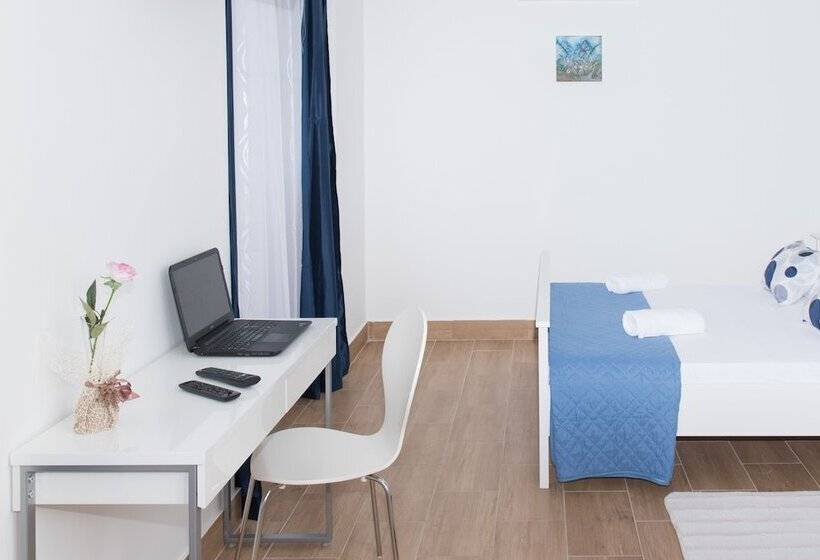 پانسیون Bishop S Palace