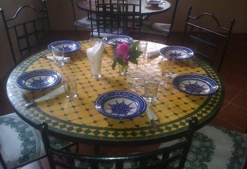 مبيت وإفطار Maison D Hotes Au Jardin De Tamnougalt