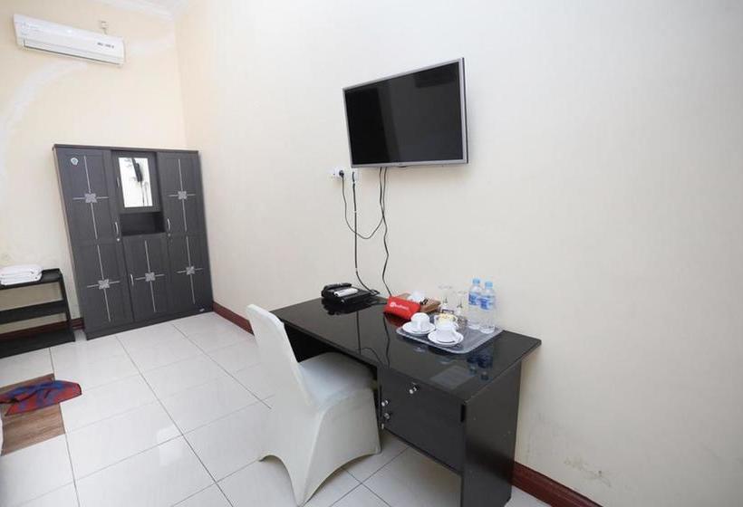 پانسیون Reddoorz Syariah Near Bundaran Joeang