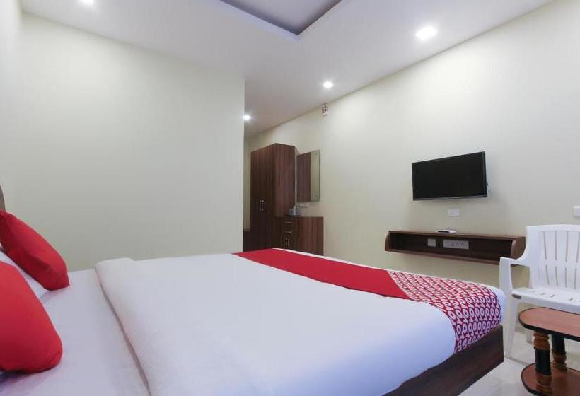 호텔 Oyo 63300  Rasi Residency