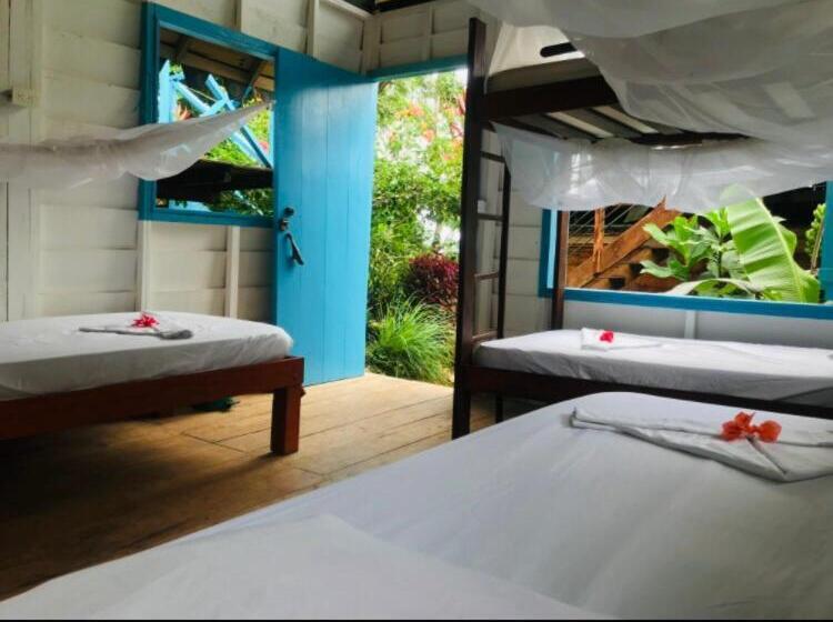 هاستل Hostal Doble Vista