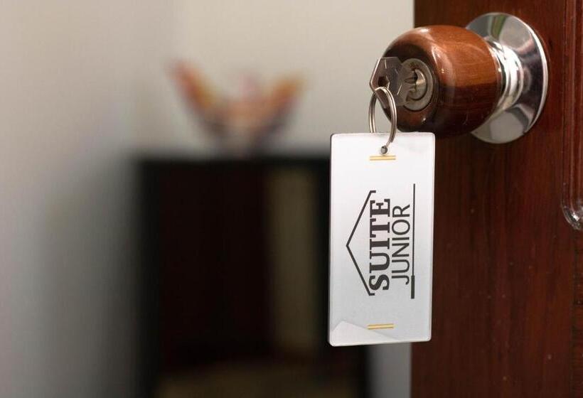 هتل La Casa Blanca