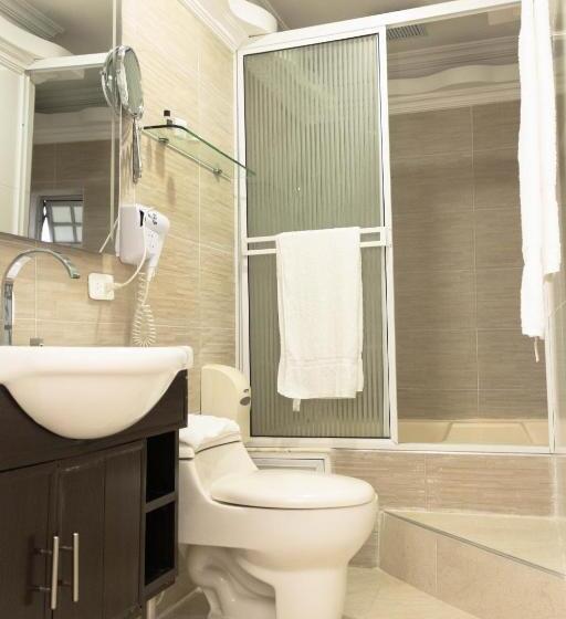 هتل La Casa Blanca