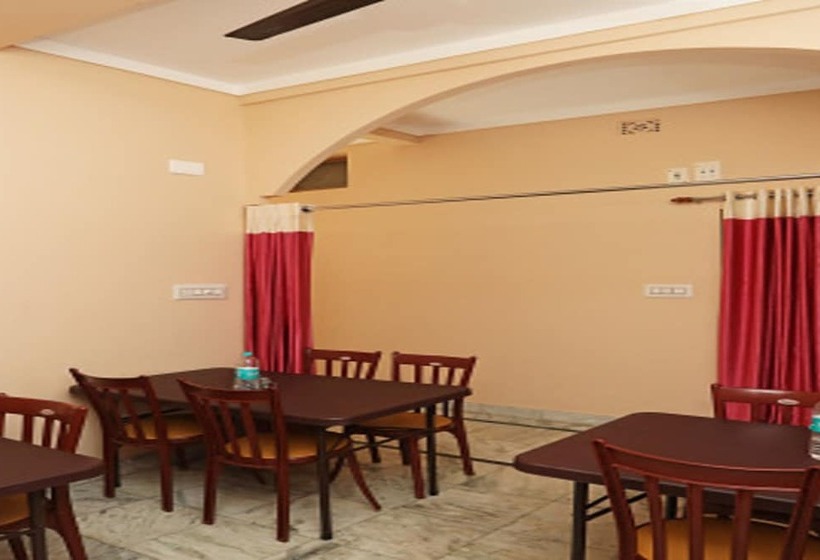 ホテル Kristi Guest House, Shantiniketan