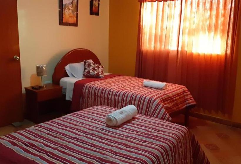 بنسيون Marlon's House Nasca