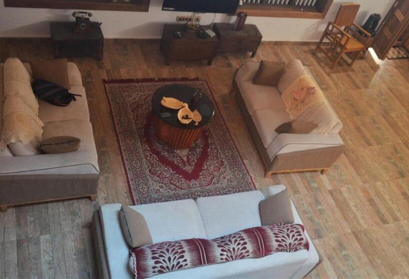 ベッドアンドブレックファースト Poonthanam Homestay