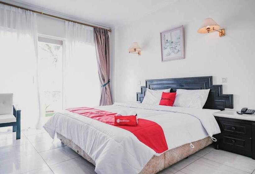 هتل Reddoorz Plus Near Pelabuhan Merak