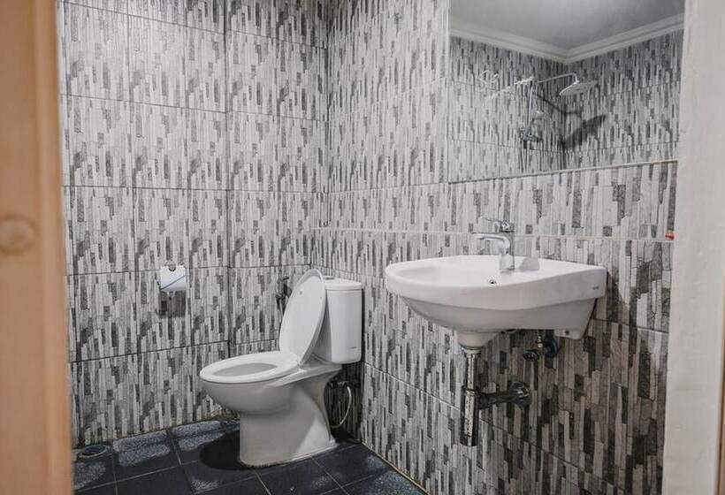 هتل Reddoorz Plus Near Pelabuhan Merak