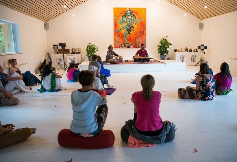 פנסיון Sanskriti