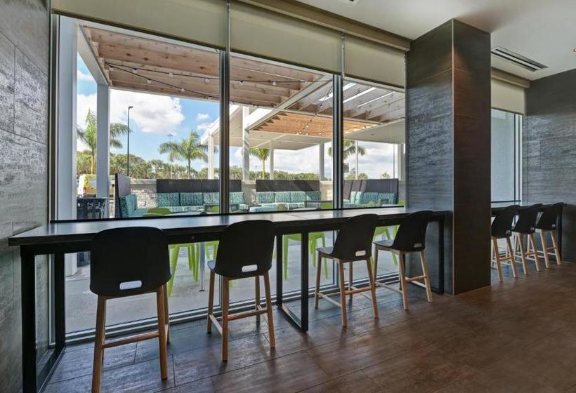 בית מלון כפרי Home2 Suites By Hilton West Palm Beach Airport, Fl