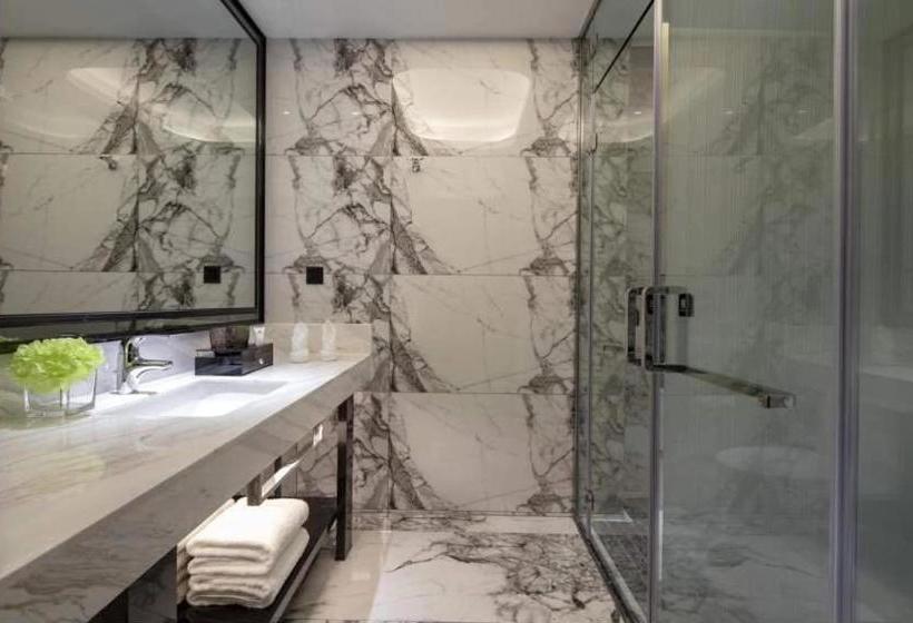 فندق Ramada By Wyndham Mengzi Suites