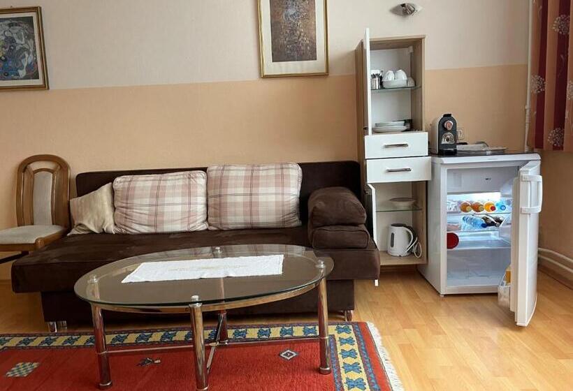 ペンション Gertis Blumenhof Privatzimmer, Ferienwohnung