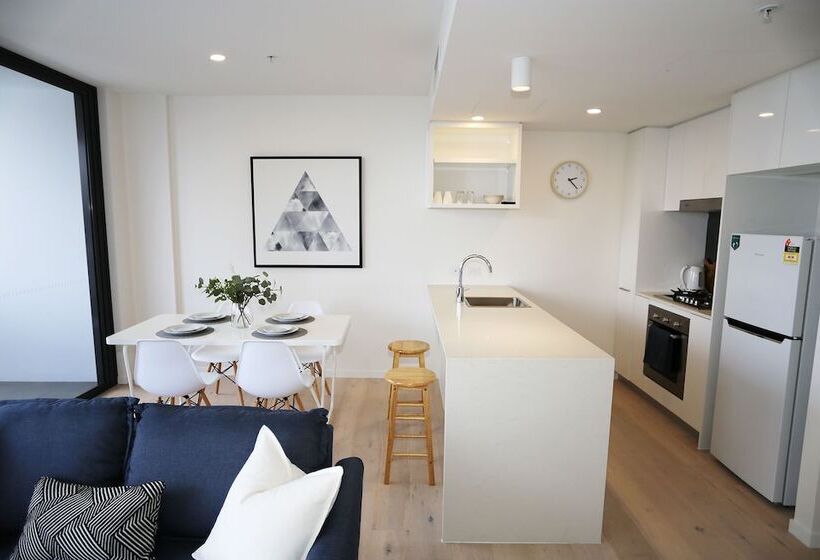 Hostrelax Residences On Merivale