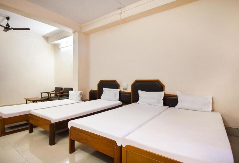 Hotel Spot On 60915 Akash Guest House