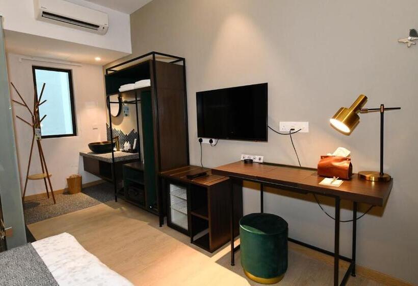 پانسیون Sojourn Guest House
