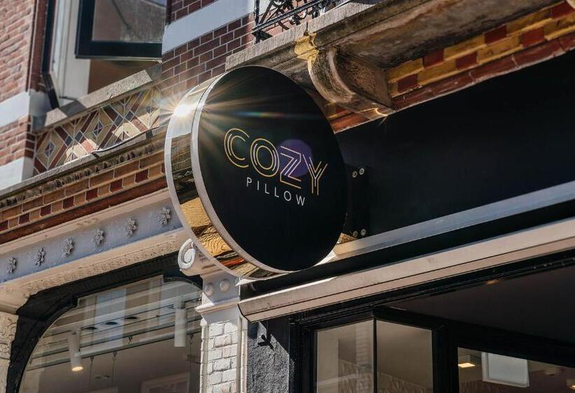 هتل Cozy Pillow