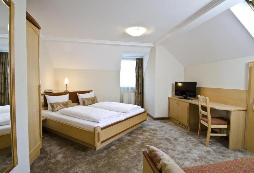 هتل Garni Astoria