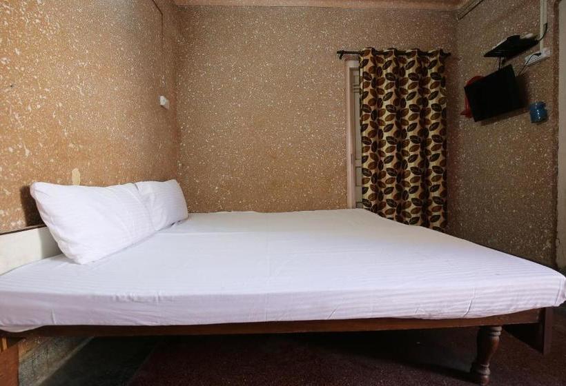 هتل Spot On 43485 Simran Guest House