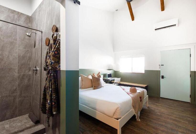 מוטל Mellow Moon Lodge