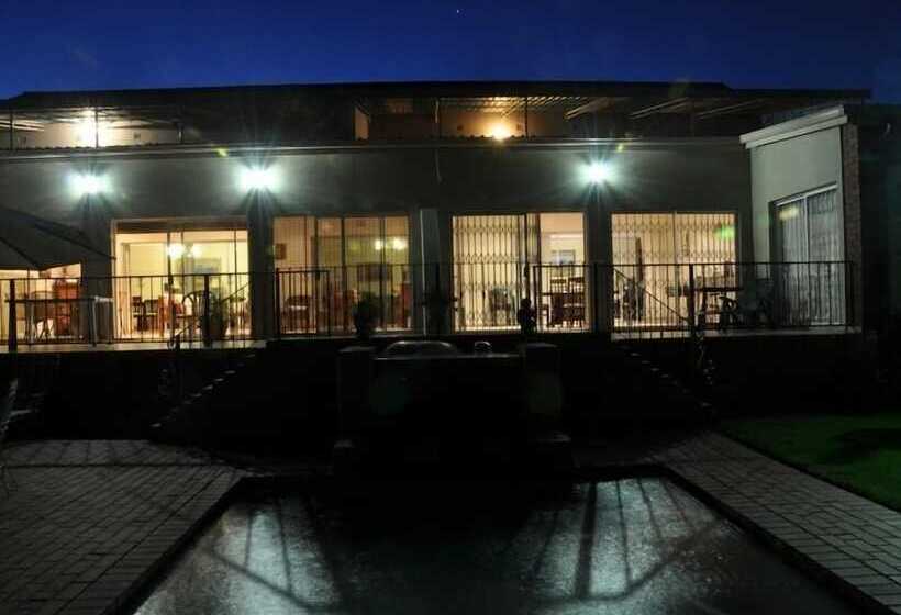 פנסיון The Lakehouse Guest House