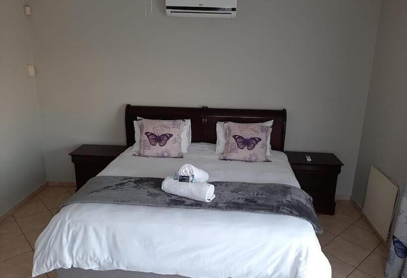 פנסיון The Lakehouse Guest House