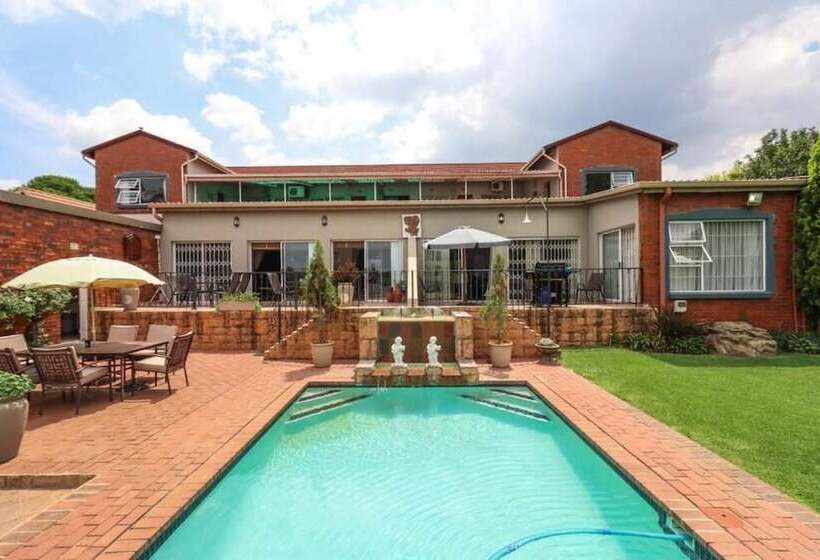 פנסיון The Lakehouse Guest House