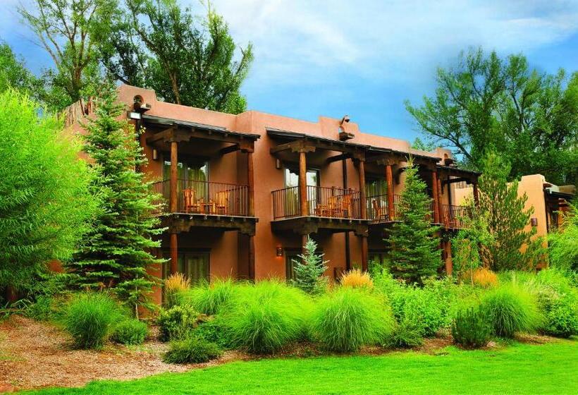 El Monte Sagrado Resort & Spa