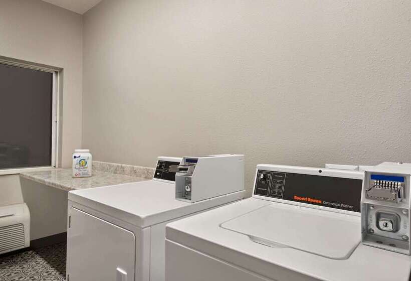 هتل Wingate By Wyndham Appleton