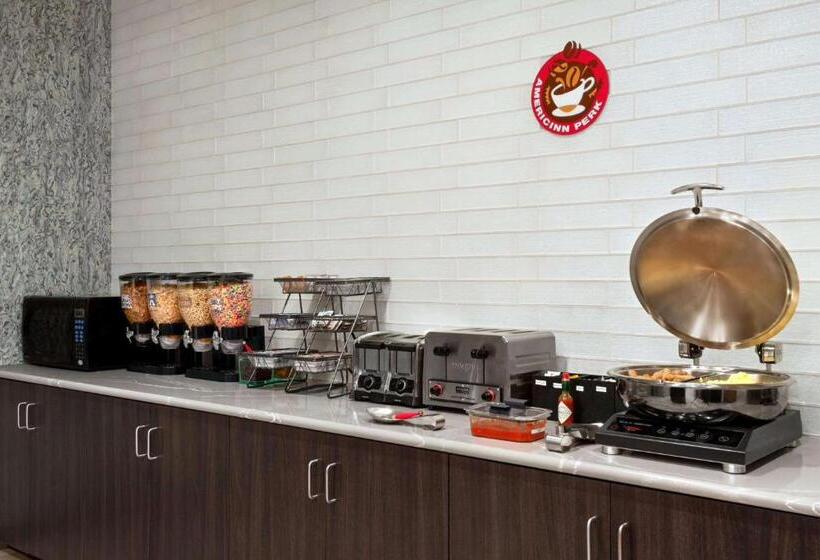 هتل Wingate By Wyndham Appleton