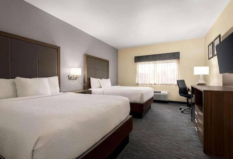 هتل Wingate By Wyndham Appleton