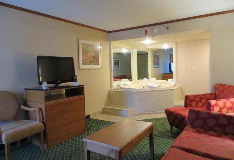 هتل Baymont By Wyndham Kalamazoo East