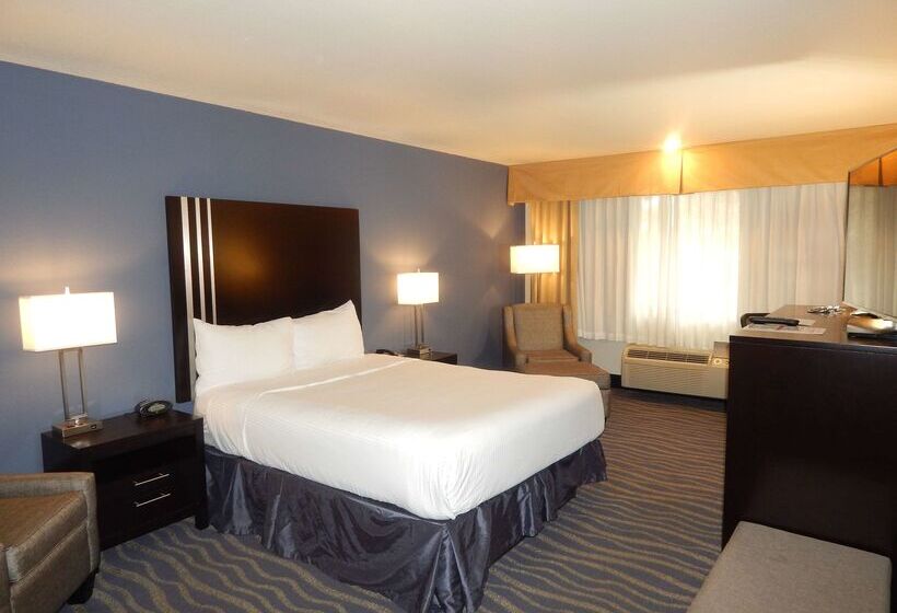فندق Best Western Plus Edmonds Harbor Inn
