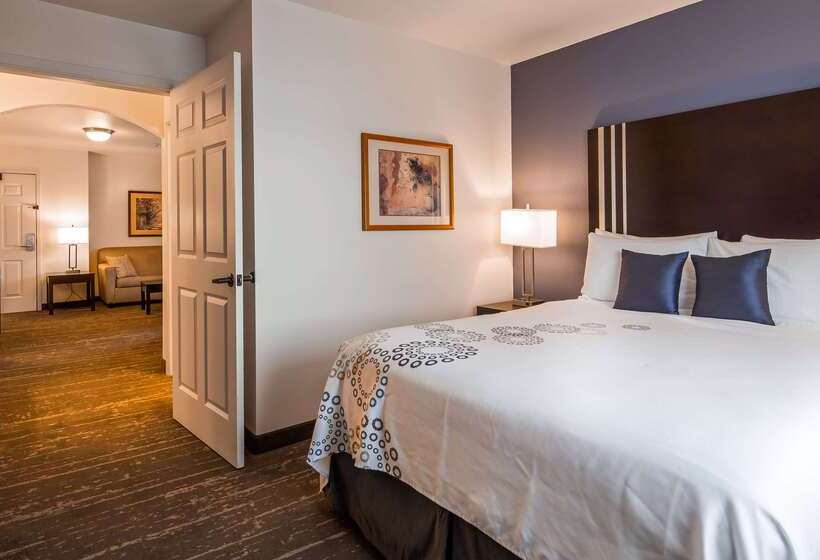 فندق Best Western Plus Edmonds Harbor Inn