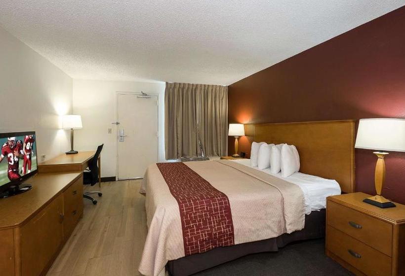 هتل Cedar Rapids Inn