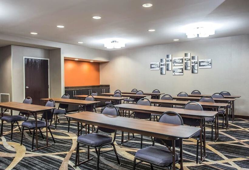 ホテル Comfort Inn & Suites Kannapolis   Concord