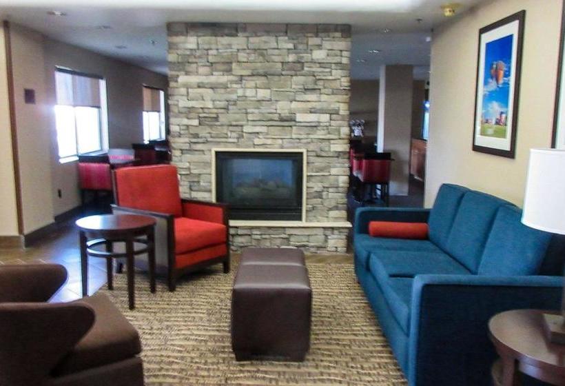فندق Comfort Inn & Suites Phoenix North / Deer Valley