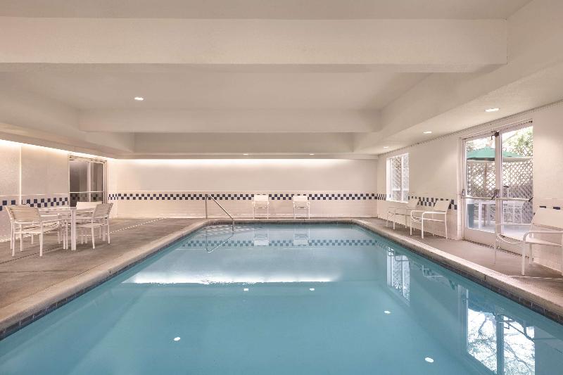 هتل Country Inn & Suites By Radisson, Fresno North, Ca