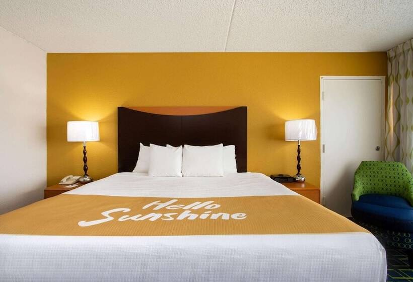 هتل Days Inn By Wyndham Absecon Atlantic City Area