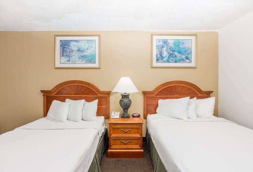 فندق Days Inn By Wyndham West Des Moines   Clive
