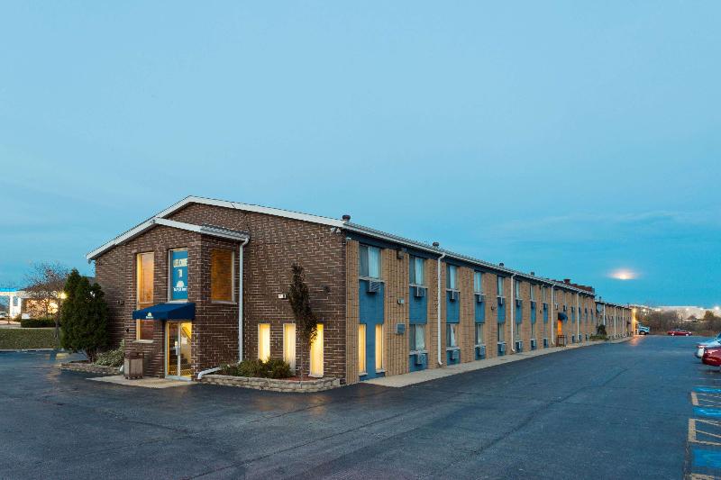 هتل Days Inn By Wyndham Rockford I 90 Casino District