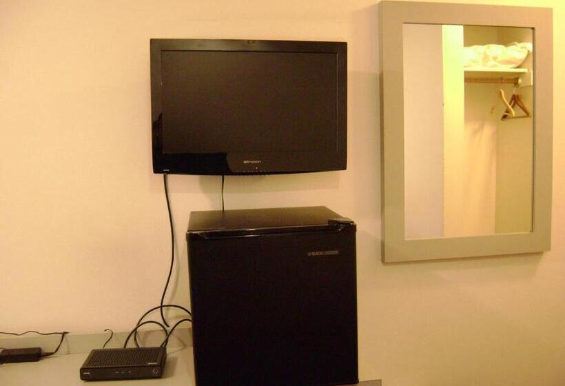 فندق Edgewick Inn