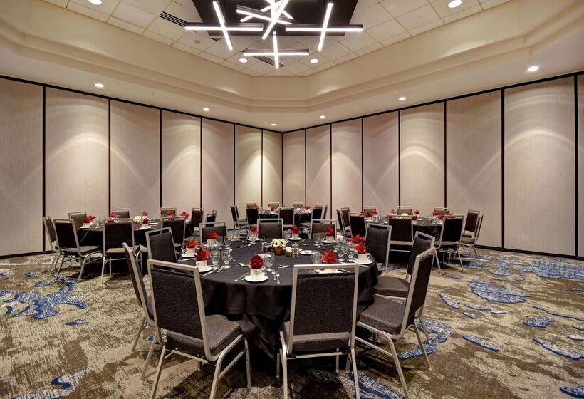 هتل Embassy Suites Charleston