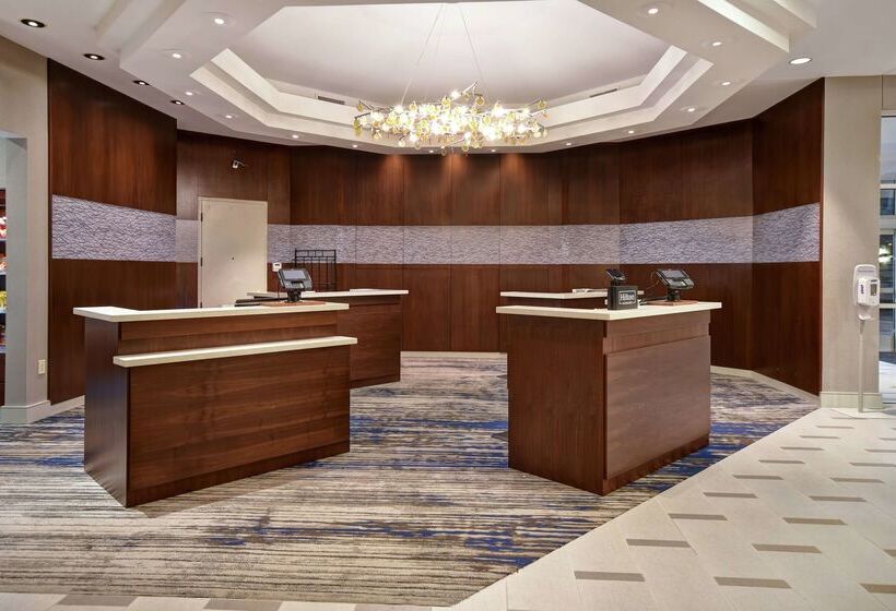 هتل Embassy Suites Charleston