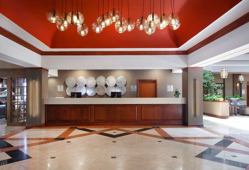 هتل Embassy Suites By Hilton Dallas Near The Galleria