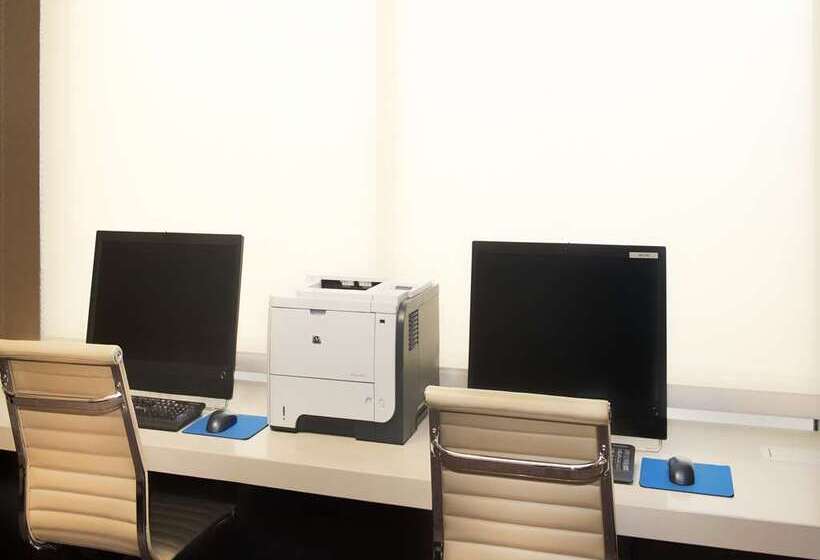 هتل Embassy Suites By Hilton Dallas Near The Galleria