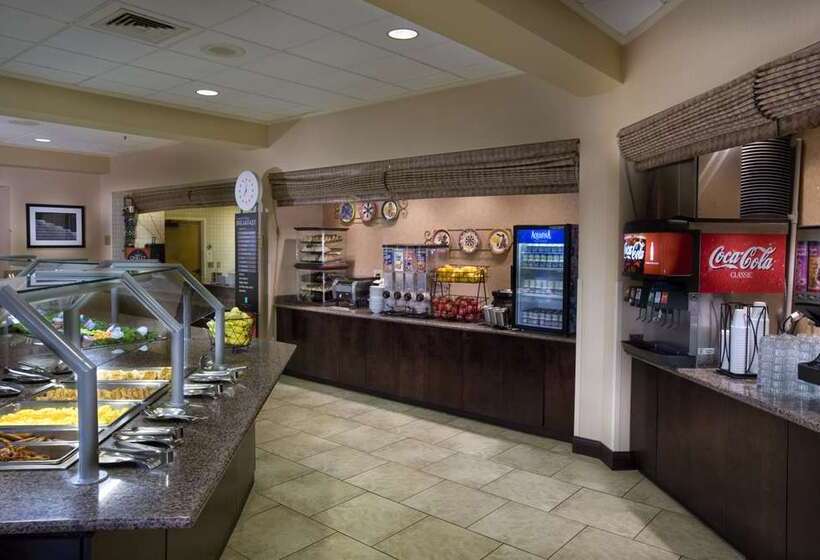 هتل Embassy Suites By Hilton Kansas City International Airport