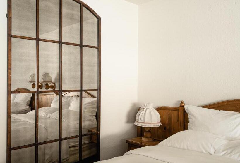 هتل Enzian Inn